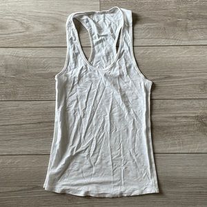 Lululemon tank in excellent condition